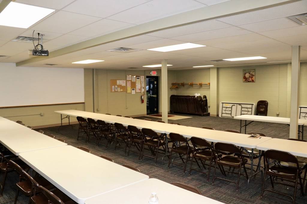 Darb Snyder Senior Center | restaurant | 170 Parkview Dr, Millersburg, OH 44654, USA | 3306740580 OR +1 330-674-0580