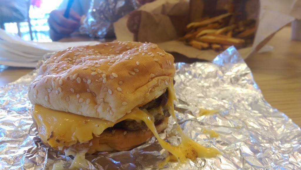 Five Guys | meal takeaway | 1900 Tamiami Trail, Port Charlotte, FL 33948, USA | 9417640088 OR +1 941-764-0088
