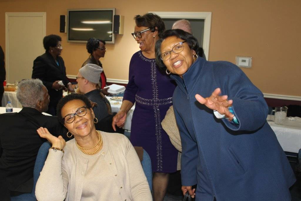 Little Daves Ribs & More | restaurant | 116 S Saratoga St, Peoria, IL 61605, USA | 3092004690 OR +1 309-200-4690