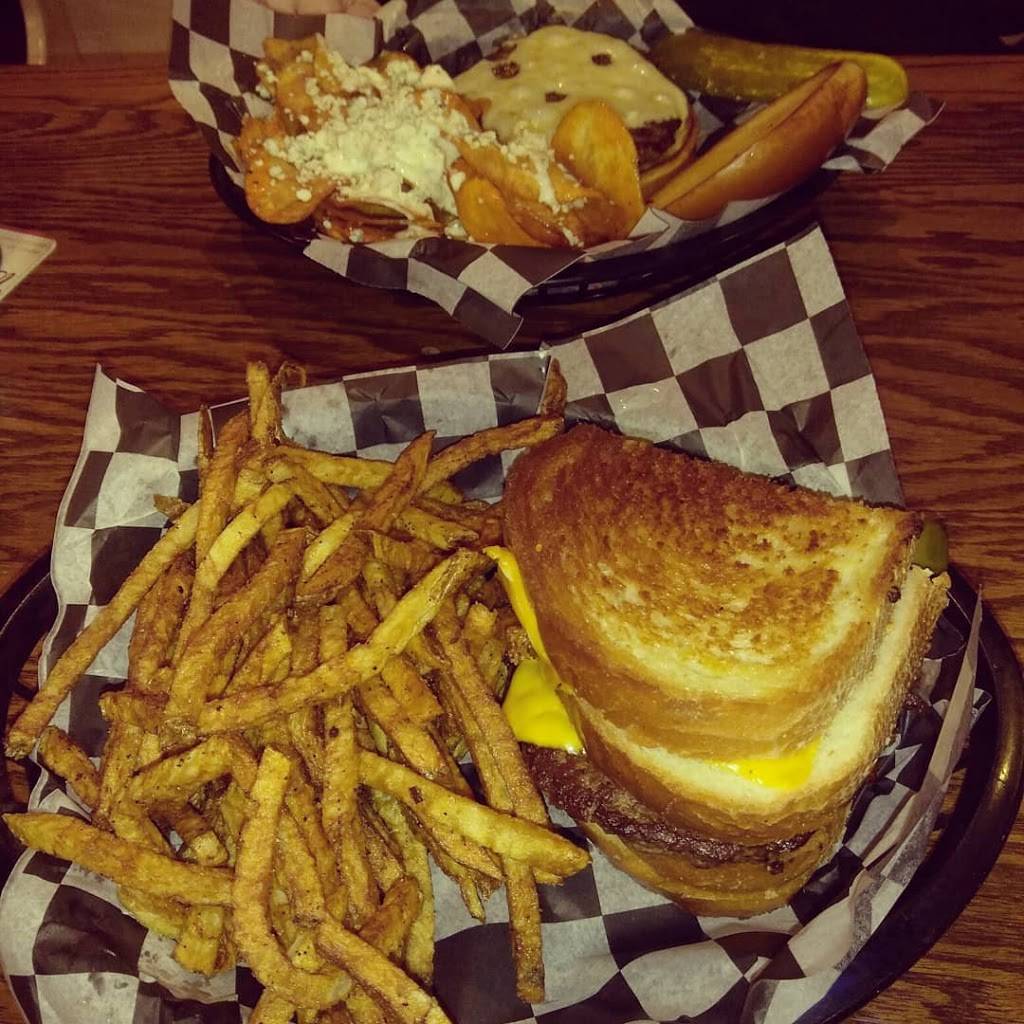 Broadway Brewhouse | restaurant | 3828, 127 S Broadway St, New Philadelphia, OH 44663, USA | 3303439231 OR +1 330-343-9231