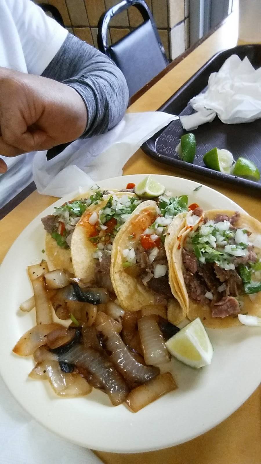 Juanitos Taqueria | restaurant | 4150 Hemphill St, Fort Worth, TX 76115, USA | 8179243636 OR +1 817-924-3636