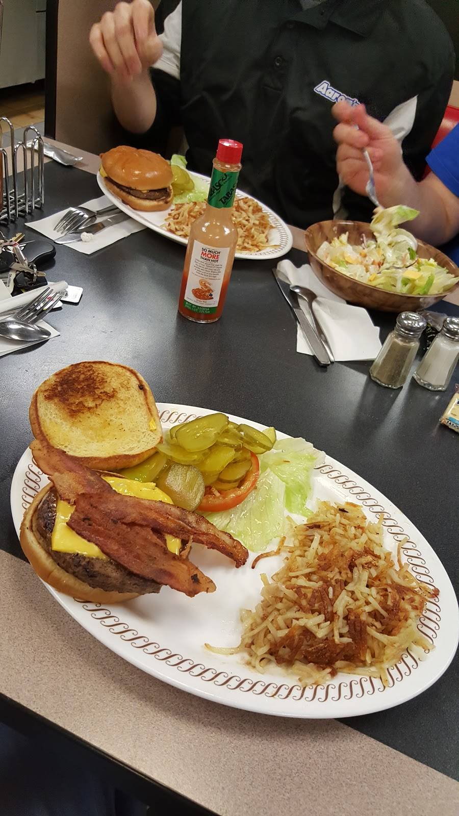 Waffle House | meal takeaway | 3006 Northside Pkwy, Canton, GA 30114, USA | 7707204987 OR +1 770-720-4987