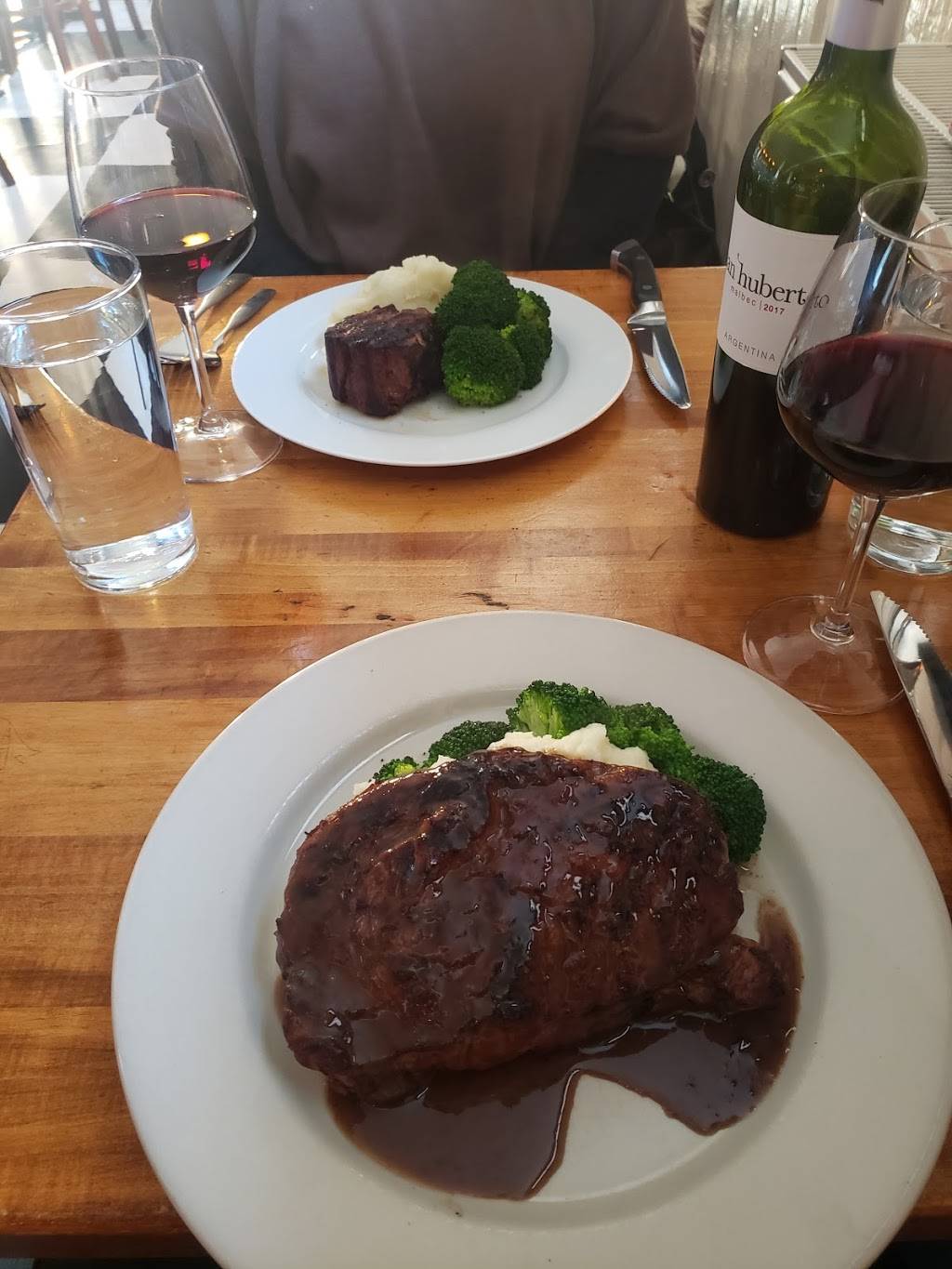 Caminito Steakhouse | restaurant | 7 Old S St, Northampton, MA 01060, USA | 4133876387 OR +1 413-387-6387