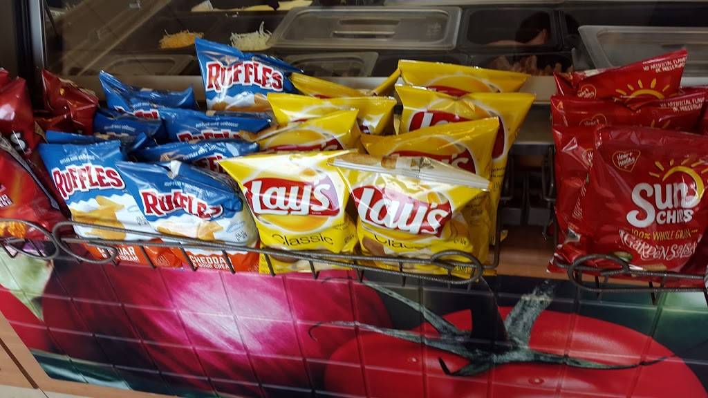 Subway Restaurants | restaurant | 1300 N Ashland Ave, Commons Suite P, Chicago, IL 60622, USA | 7732894922 OR +1 773-289-4922