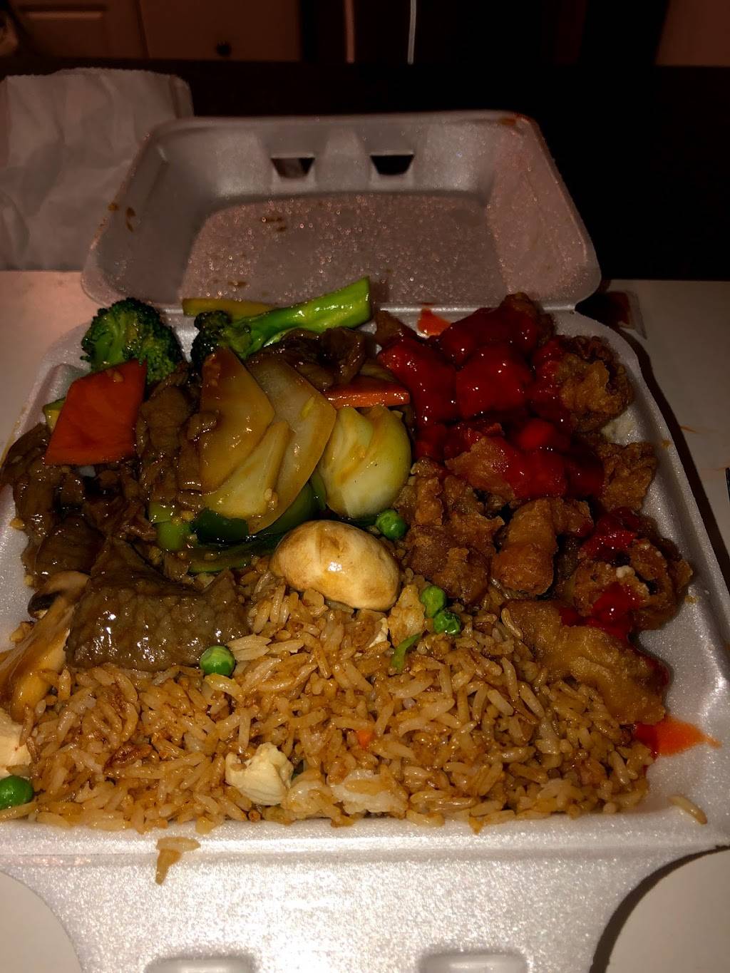 Donlands Garden Chinese Restaurant | restaurant | 348 Donlands Ave, East York, ON M4J 3S1, Canada | 6473474443 OR +1 647-347-4443