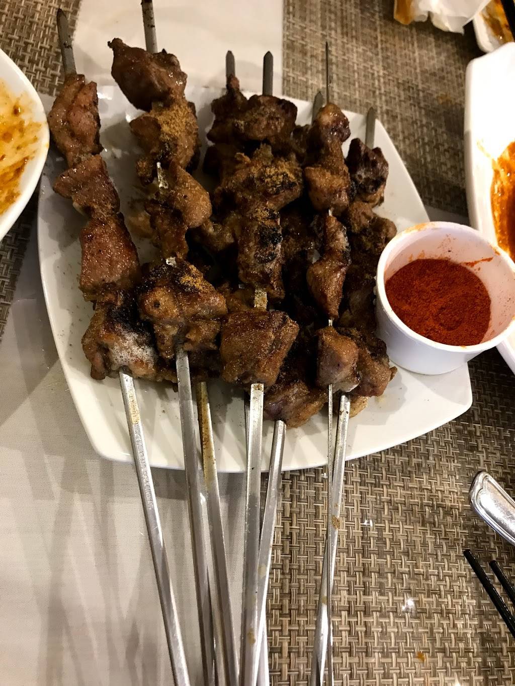 Le Taklamakan | restaurant | 7401 Boulevard Newman A35, LaSalle, QC H8N 1X3, Canada | 5143650005 OR +1 514-365-0005