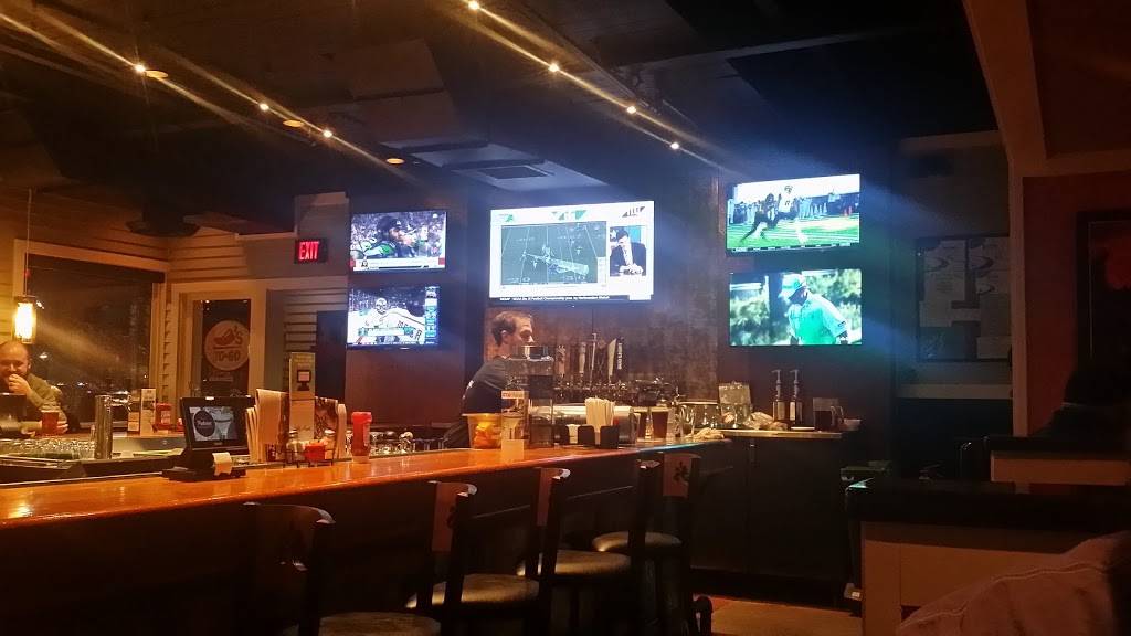 Chilis Grill & Bar | meal takeaway | 1177 Nimmo Pkwy, Virginia Beach, VA 23456, USA | 7574301669 OR +1 757-430-1669