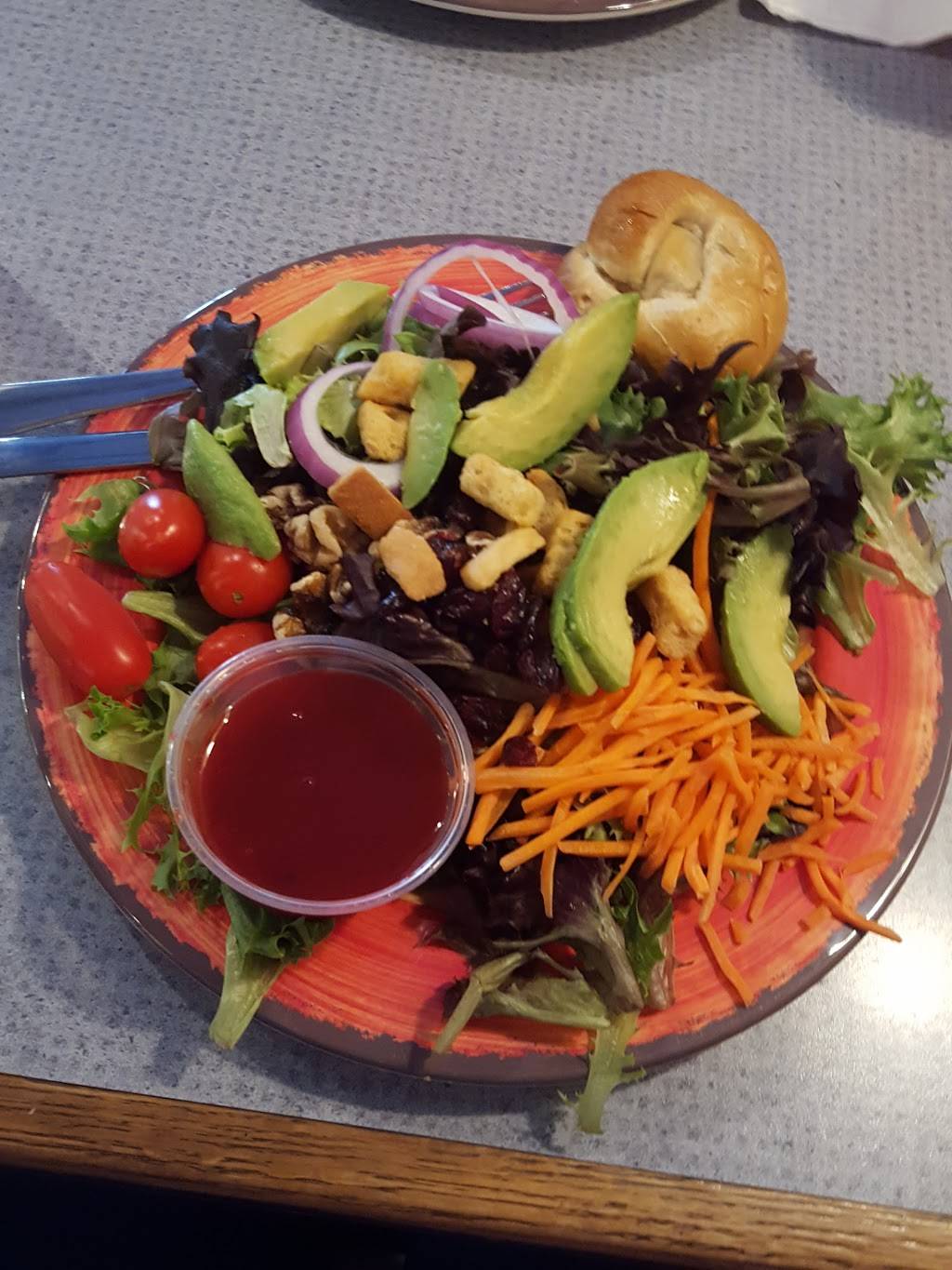 Isaacs Restaurant - South York | restaurant | 235 Pauline Drive South York, Plaza, York, PA 17402, USA | 7177475564 OR +1 717-747-5564