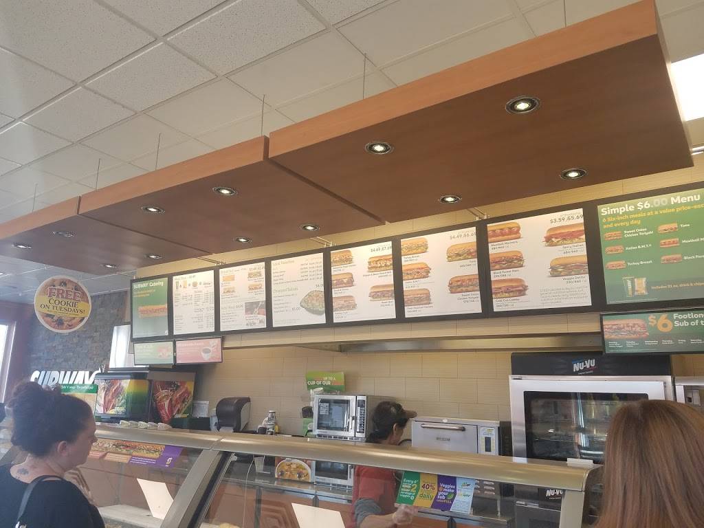 Subway Restaurants | restaurant | 243 W Northwest Hwy, Palatine, IL 60067, USA | 8474967859 OR +1 847-496-7859