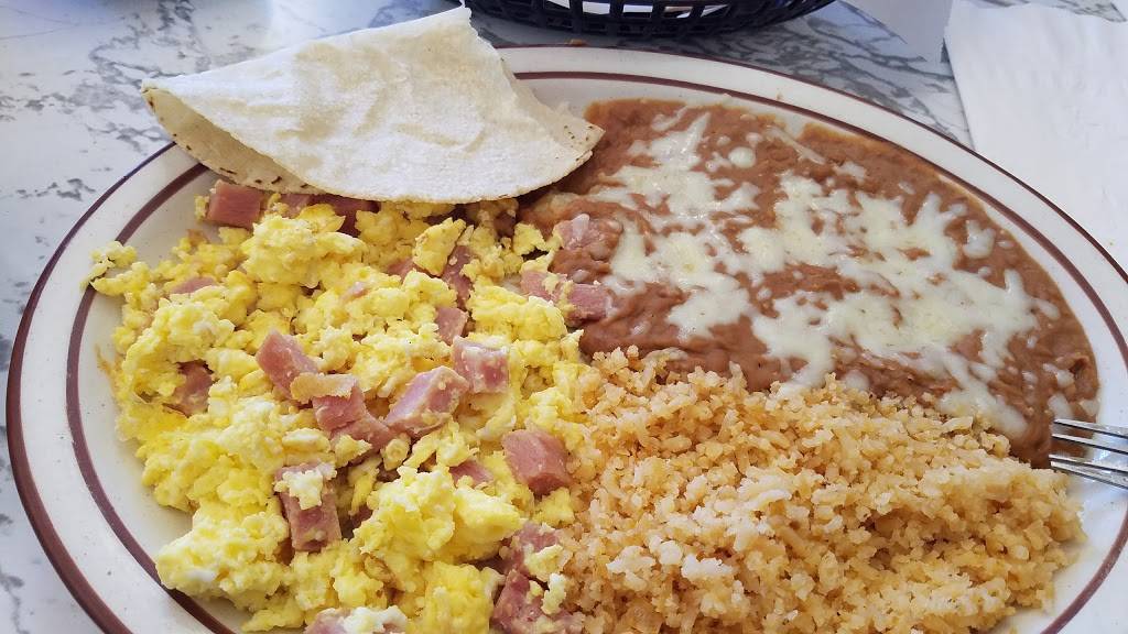 El Papucho Mexican Food | restaurant | 1745 W San Carlos St, San Jose, CA 95128, USA | 4082973166 OR +1 408-297-3166