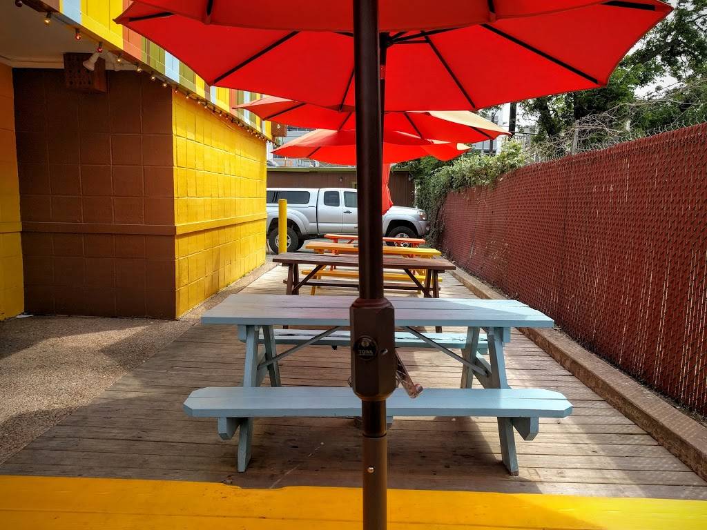 El Chilito | restaurant | 3325, 1623 E 7th St, Austin, TX 78702, USA | 5123349660 OR +1 512-334-9660