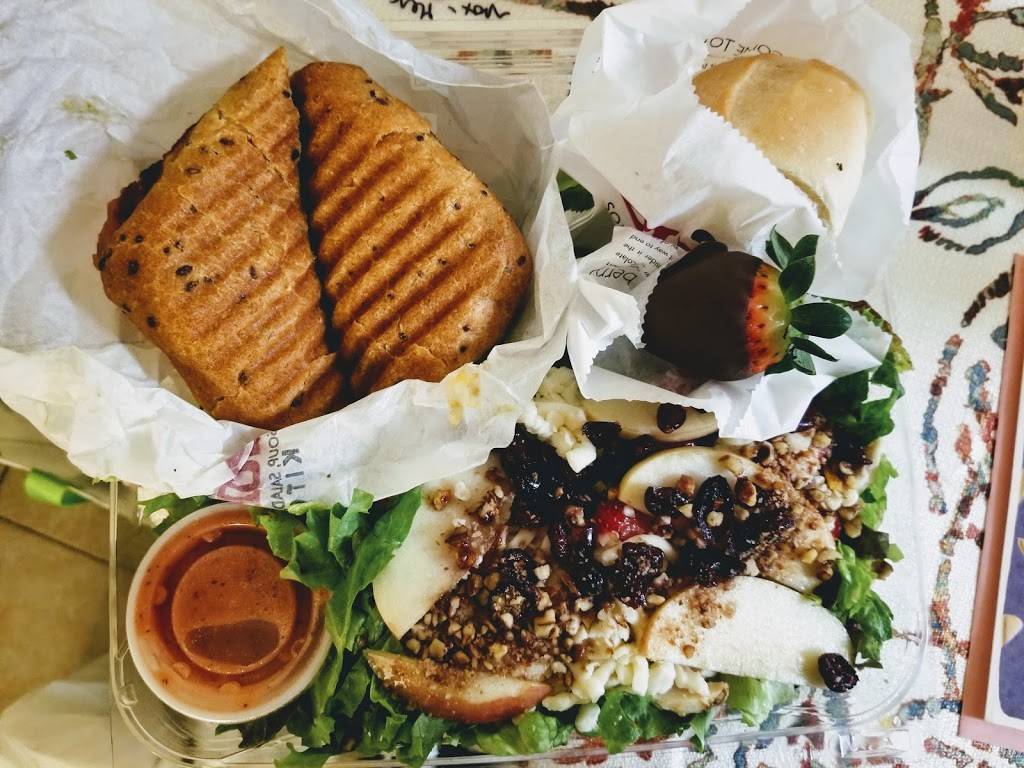 Cafe Zupas | restaurant | 8775 W Sura Lane #108, Greenfield, WI 53228, USA | 4142091558 OR +1 414-209-1558