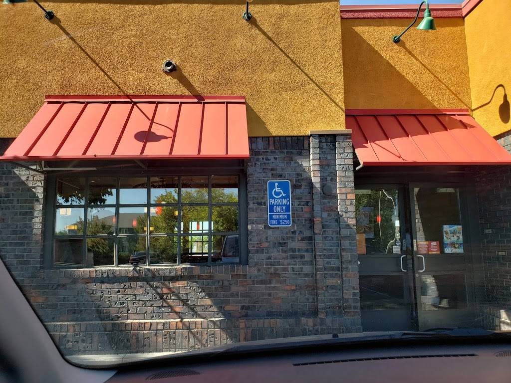 Popeyes Louisiana Kitchen | restaurant | 847 E Cypress Ave, Redding, CA 96002, USA | 5302218333 OR +1 530-221-8333