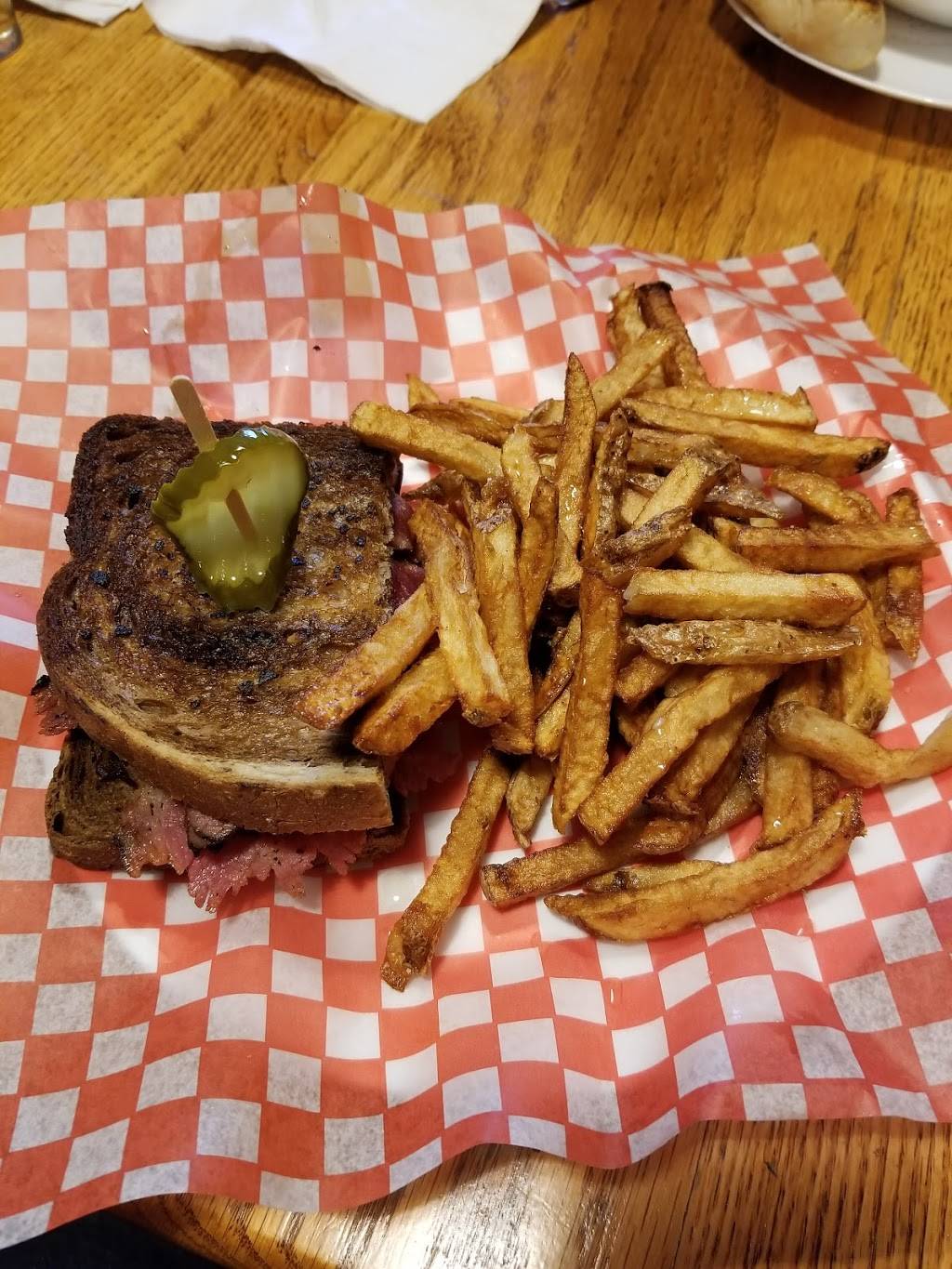 FireHall Food Fun and Friends | restaurant | 40 St Lawrence St W, Madoc, ON K0K 2K0, Canada | 5196542123 OR +1 519-654-2123