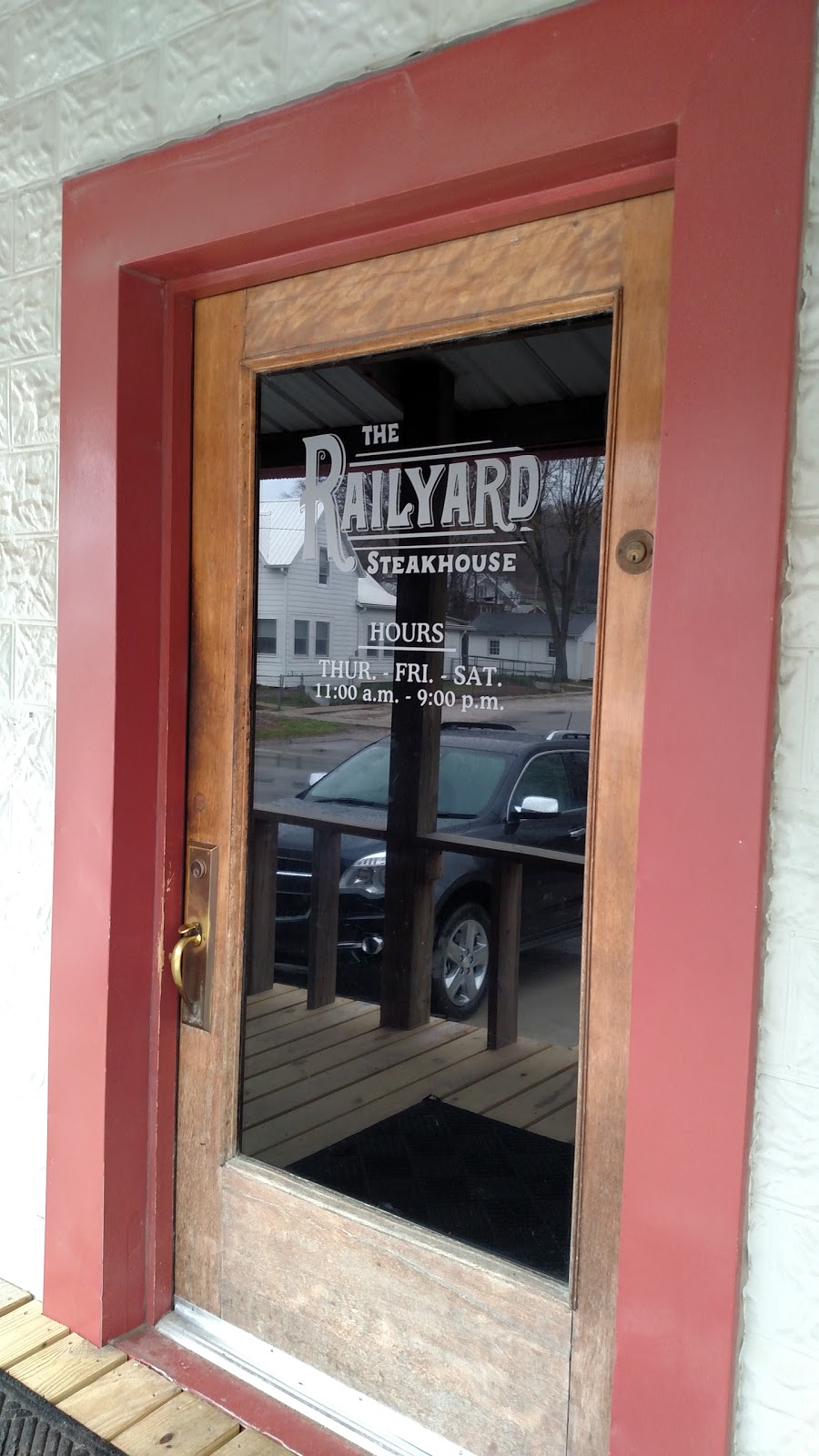 The Railyard Steakhouse | restaurant | 606 E Broadway St, Brunswick, MO 65236, USA | 6605483300 OR +1 660-548-3300