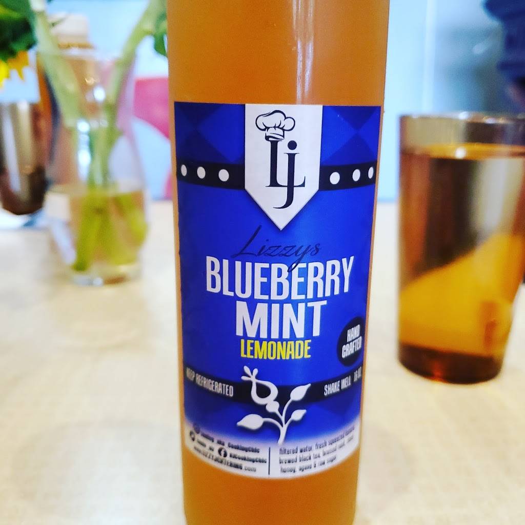 Lizzy J Cafe | restaurant | 2205 W Montrose Ave, Chicago, IL 60618, USA | 7737399044 OR +1 773-739-9044