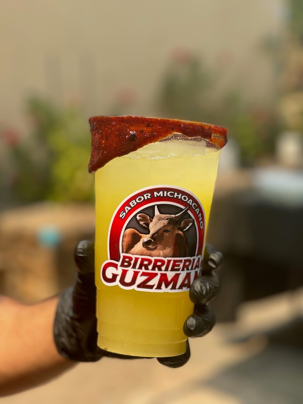 Birria Y Tacos Guzman | restaurant | 2511 E Main St, Stockton, CA 95205, USA | 7078902399 OR +1 707-890-2399