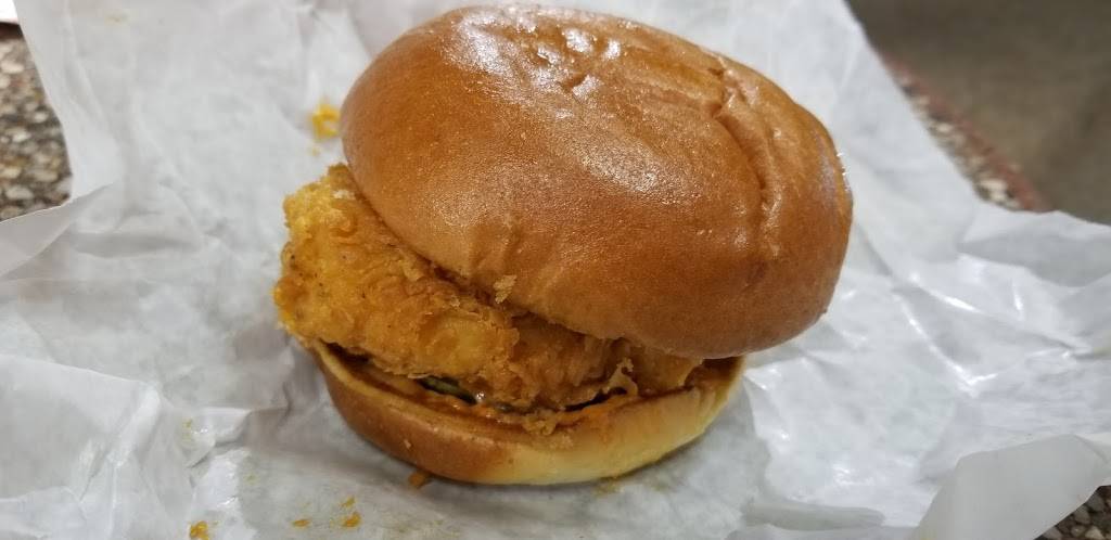 Popeyes Louisiana Kitchen | restaurant | 4810 Poplar Ave, Memphis, TN 38117, USA | 9015125379 OR +1 901-512-5379