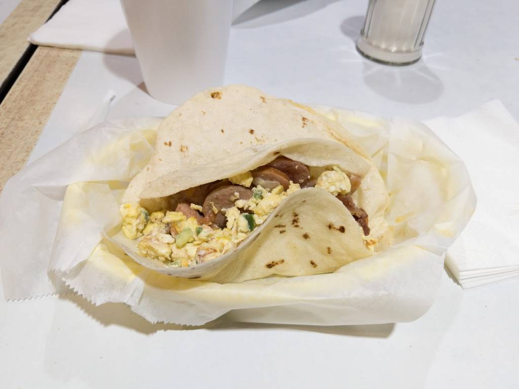 Laredo Taqueria | restaurant | 915 Snover St, Houston, TX 77007, USA | 7138617279 OR +1 713-861-7279