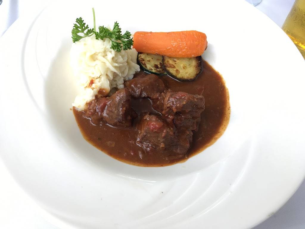 The Warwick Inn | restaurant | 36 Oakland Ave, Warwick, NY 10990, USA | 8459863666 OR +1 845-986-3666