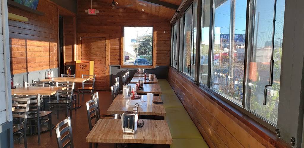 Mikes Chicken | restaurant | 2403, 4234 Maple Ave, Dallas, TX 75219, USA | 2144437822 OR +1 214-443-7822