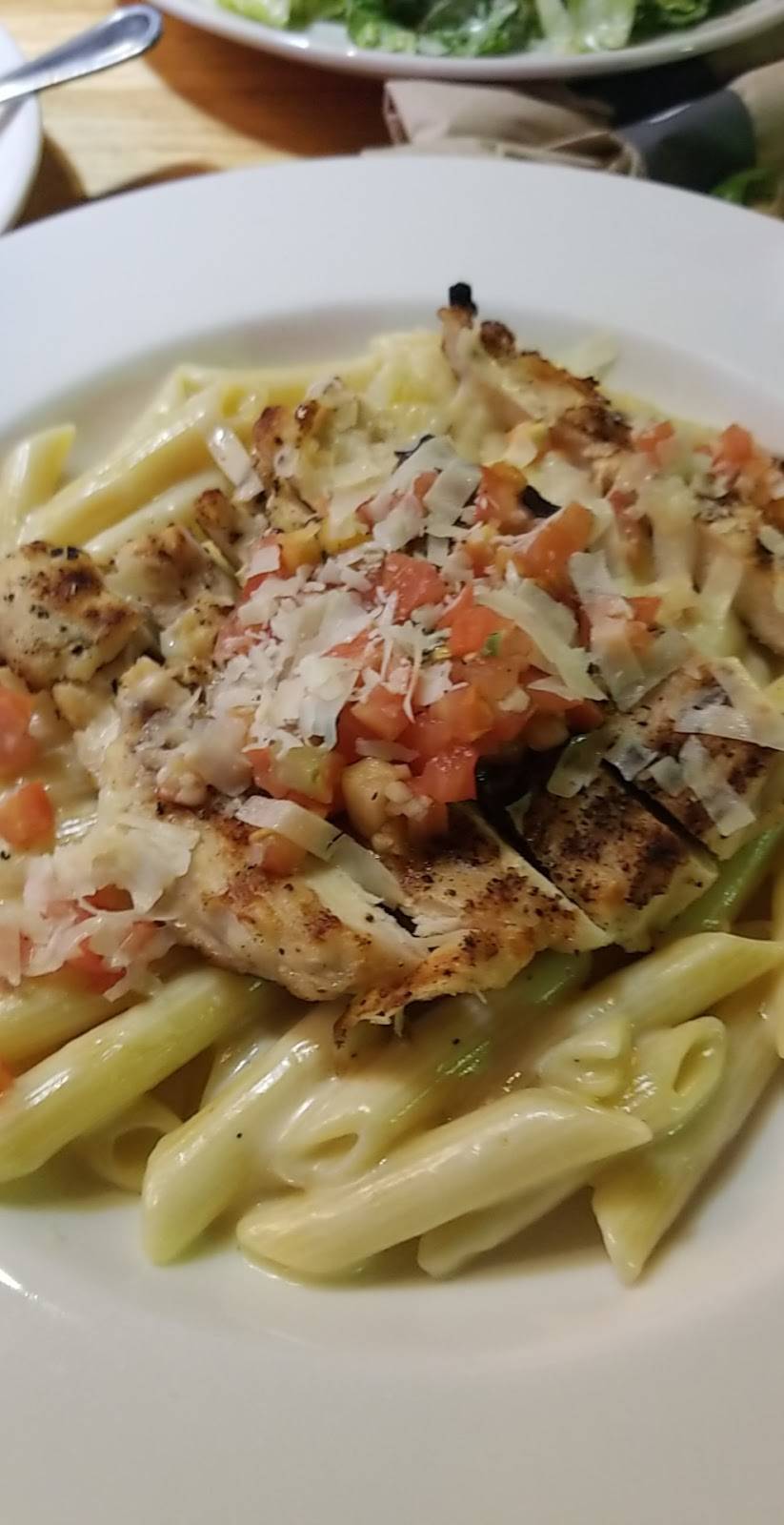 Applebees Grill + Bar | restaurant | 1665 W Lacey Blvd, Hanford, CA 93230, USA | 5595838084 OR +1 559-583-8084