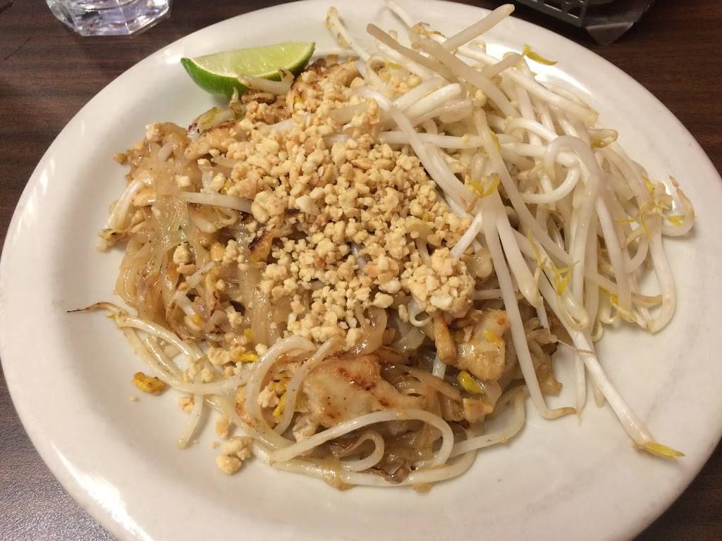 Lucky House Thai Cuisine | restaurant | 2140 University Ave, Berkeley, CA 94704, USA | 5108418900 OR +1 510-841-8900