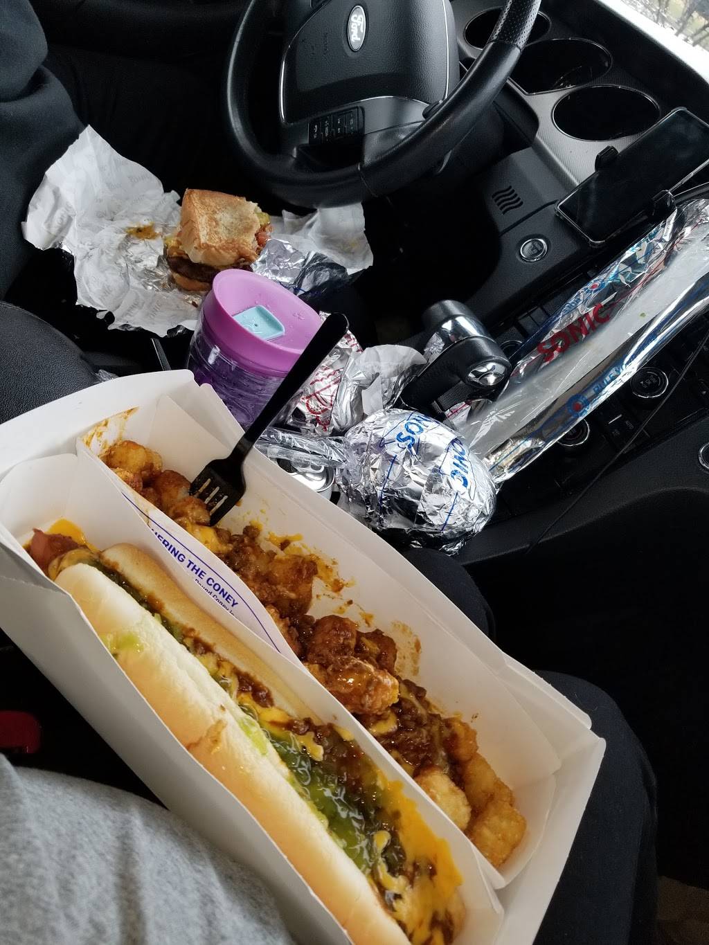 Sonic Drive-In | restaurant | 5392 Wales Ave NW, Massillon, OH 44646, USA | 3308306544 OR +1 330-830-6544