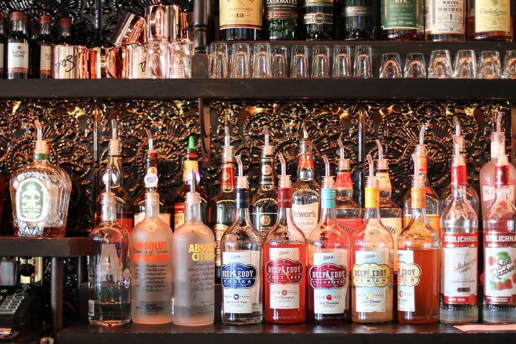 MaGillyCuddys | restaurant | 2016 1st Ave, Anoka, MN 55303, USA | 7632055773 OR +1 763-205-5773