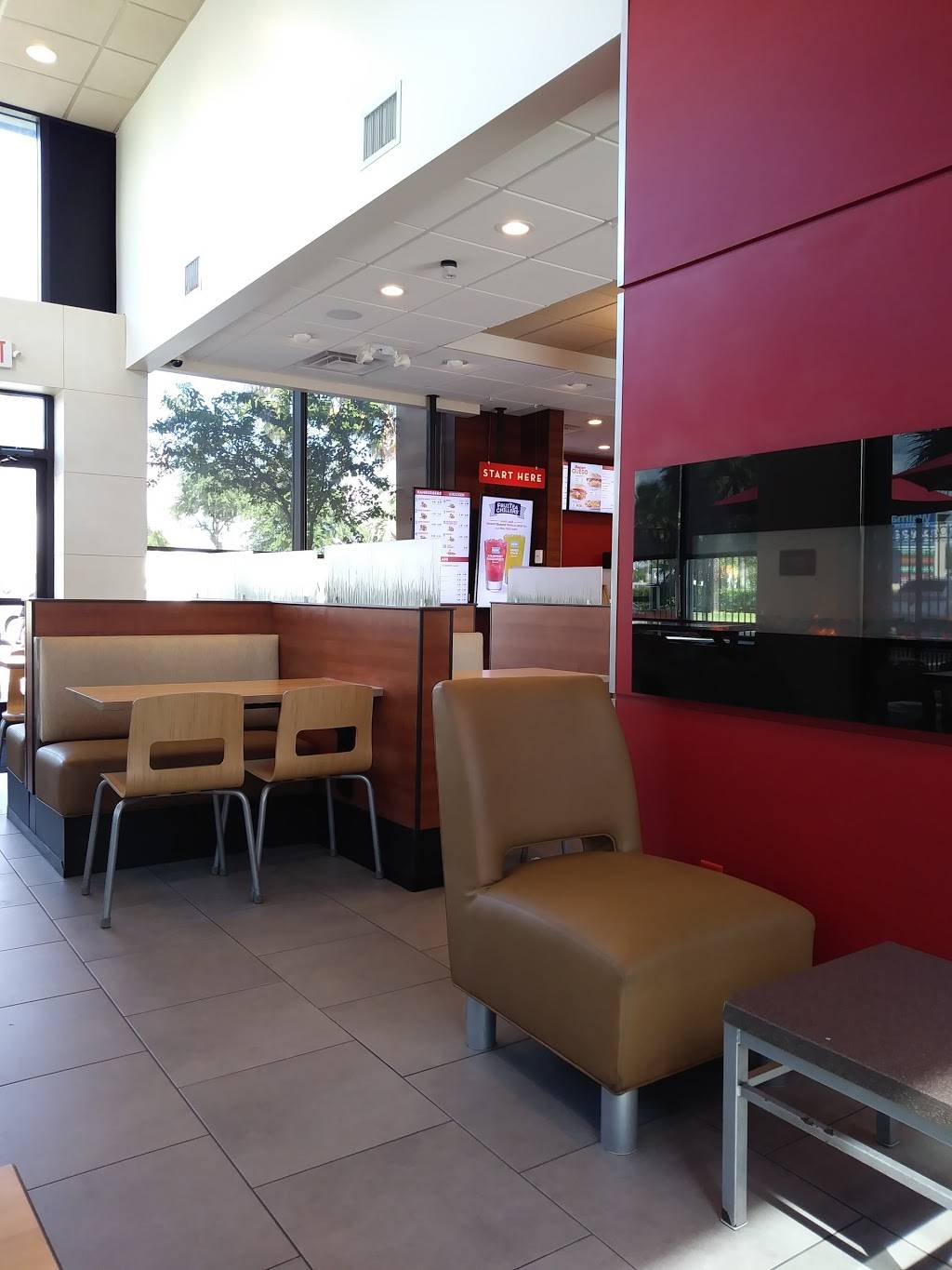 Wendys | restaurant | 3717 S Orlando Dr, Sanford, FL 32773, USA | 4073213921 OR +1 407-321-3921