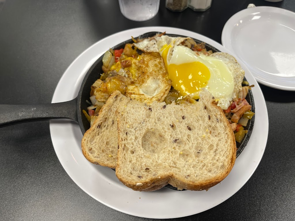 Breakfast at Tiffanis Cafe and Catering | restaurant | 137 East Ave #44, Tallmadge, OH 44278, USA | 2342311038 OR +1 234-231-1038