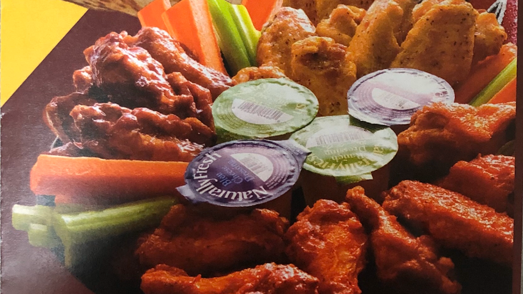 METRO WINGS @ Hardy Court | restaurant | 157 Hardy Court Shopping CTR, Gulfport, MS 39507, USA | 2283575215 OR +1 228-357-5215