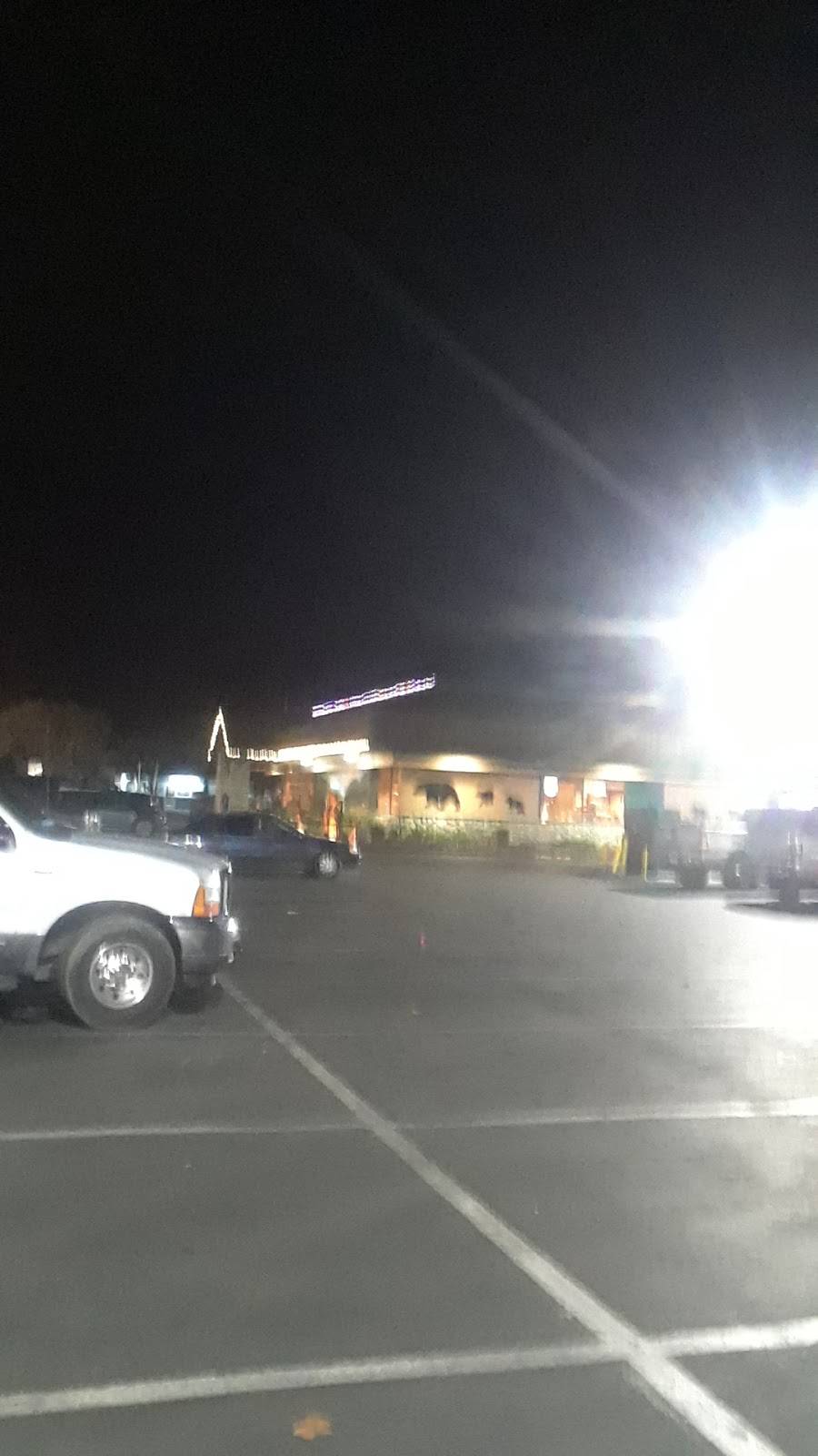 Black Bear Diner | restaurant | Olive Ave, Porterville, CA 93257, USA | 5597843648 OR +1 559-784-3648