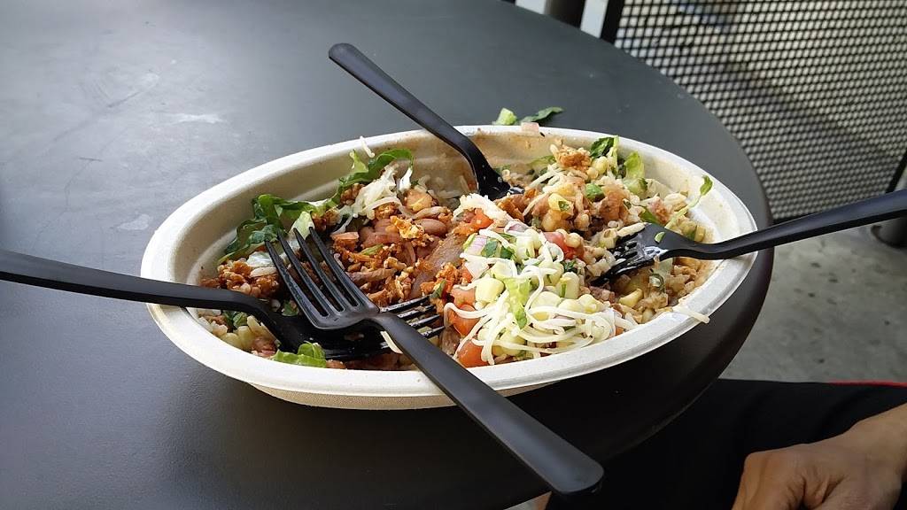 Chipotle Mexican Grill | restaurant | 1218 3rd Street Promenade, Santa Monica, CA 90401, USA | 3104582141 OR +1 310-458-2141