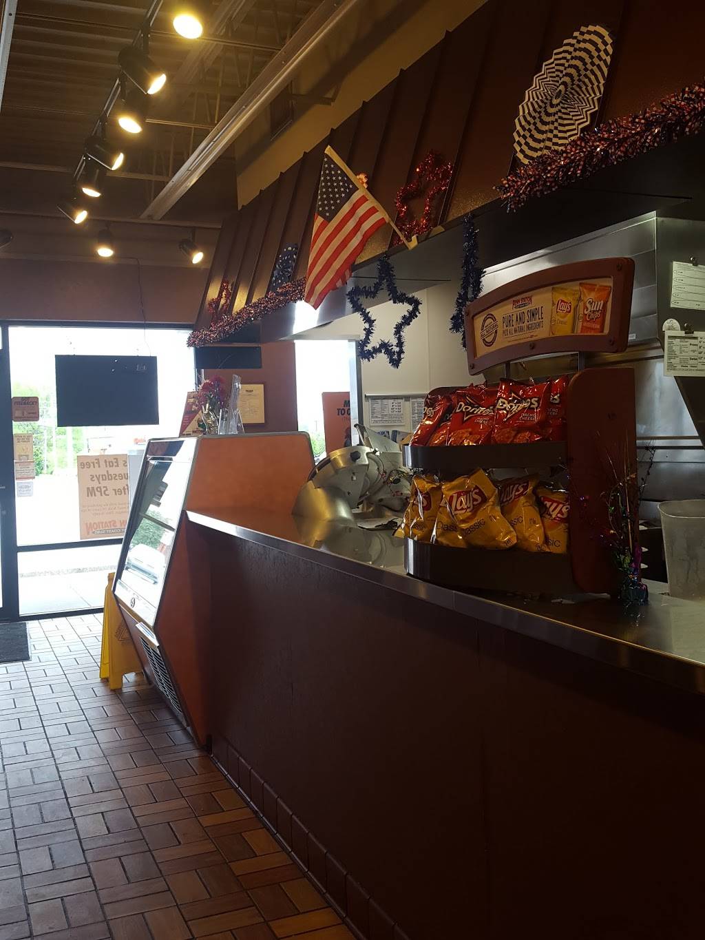 Penn Station East Coast Subs | meal takeaway | S State Rd 135, Greenwood, IN 46142, USA | 3178657366 OR +1 317-865-7366