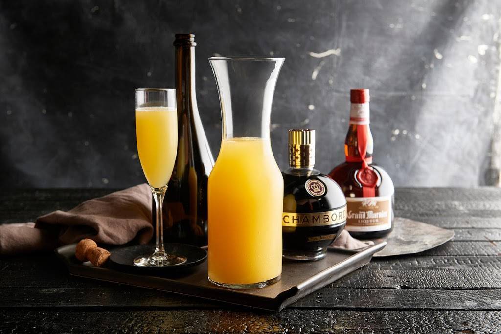 Brick House Tavern + Tap | restaurant | 871 S Hurstbourne Pkwy, Louisville, KY 40222, USA | 5023263182 OR +1 502-326-3182