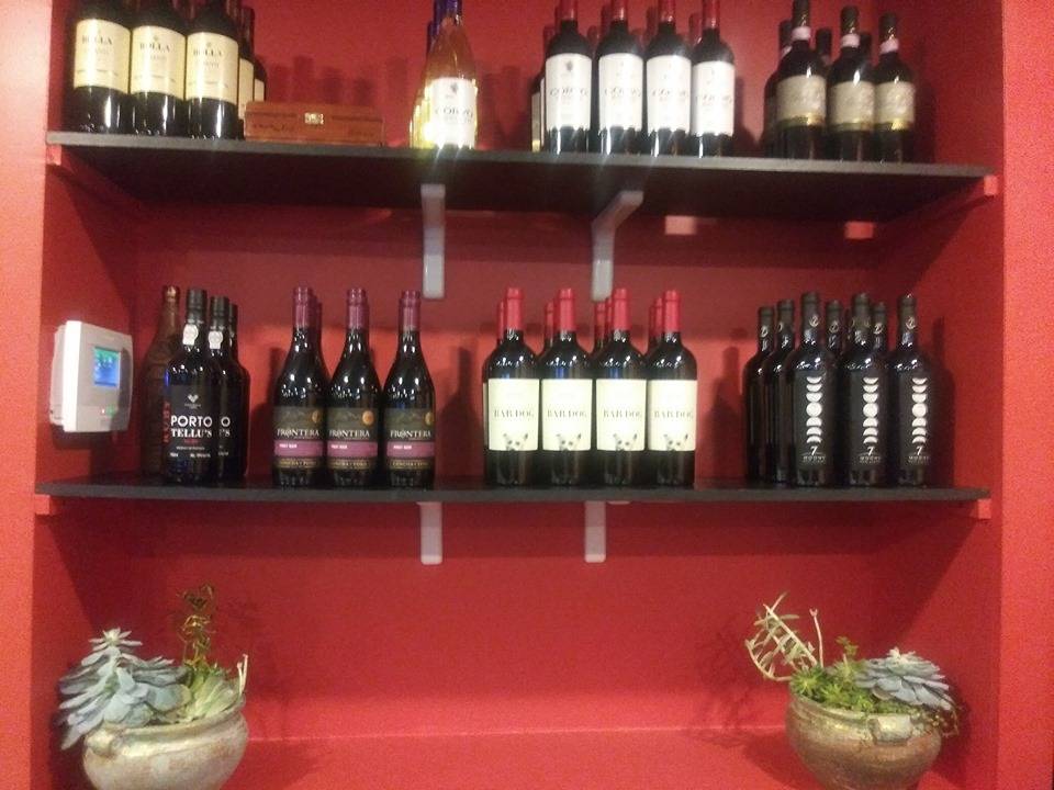 605 Broadways Bar & Kitchen | restaurant | 605 Broadway, Pawtucket, RI 02860, USA | 4014754252 OR +1 401-475-4252