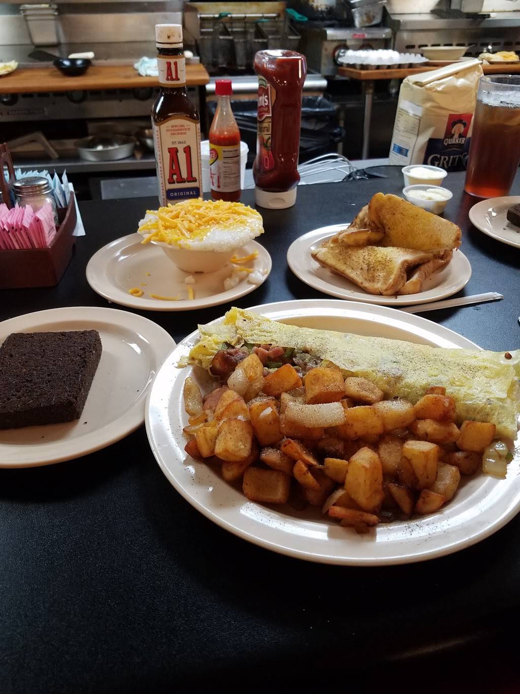 Papas Breakfast Nook | cafe | 191 E St John St, Spartanburg, SC 29306, USA | 8645826655 OR +1 864-582-6655