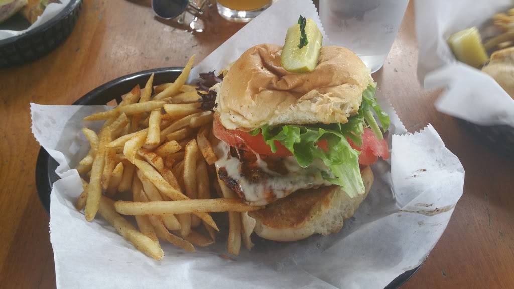 The Tavern at Bayboro | restaurant | 120 6th Ave S, St. Petersburg, FL 33701, USA | 7278211418 OR +1 727-821-1418