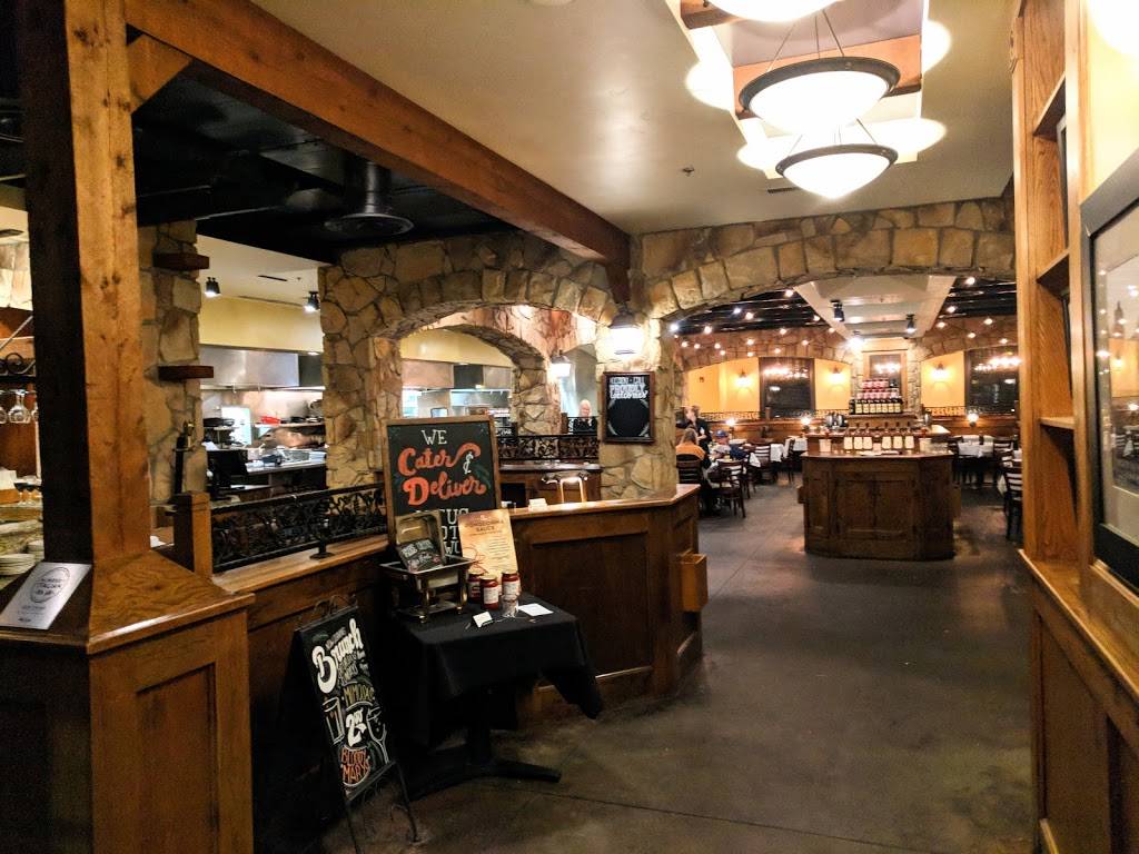 Romanos Macaroni Grill | restaurant | 2655 Vista Way, Oceanside, CA 92054, USA | 7607229905 OR +1 760-722-9905