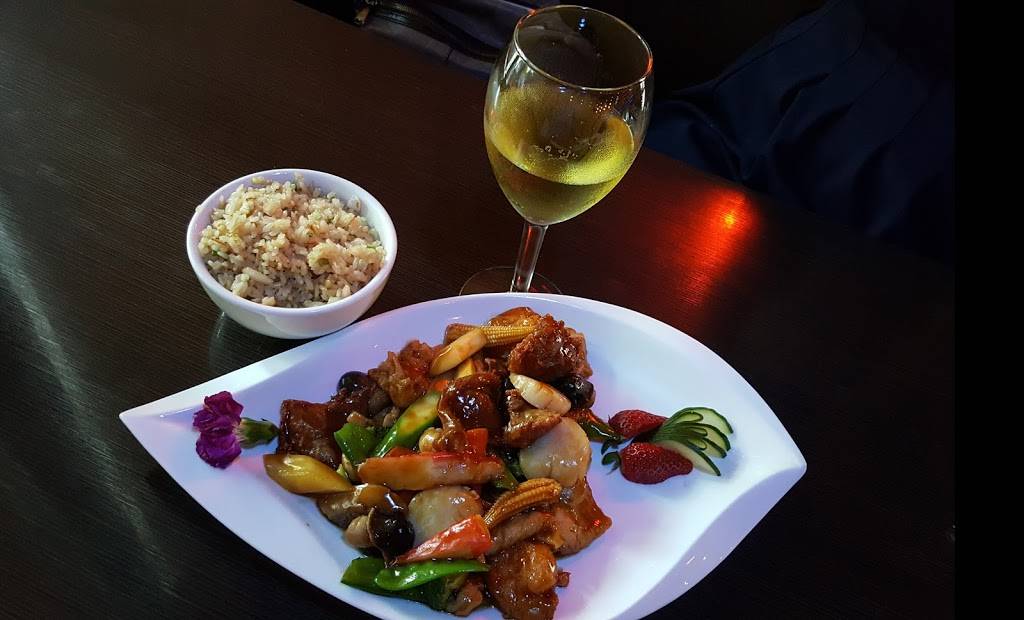 Akashi Sushi Fusion Cuisine | restaurant | 2271 Northpark Dr, Kingwood, TX 77339, USA | 2813588828 OR +1 281-358-8828