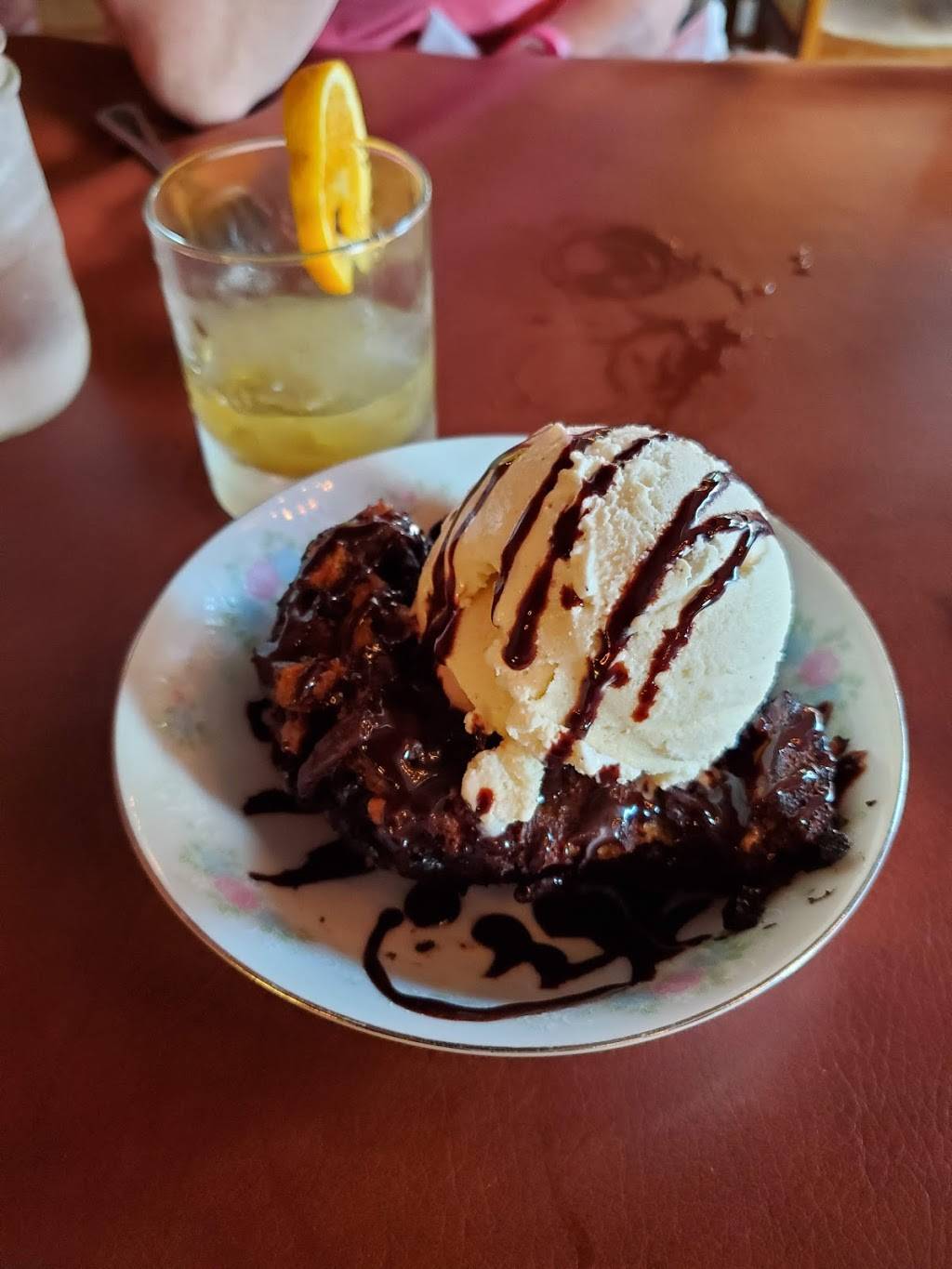 The Celtic Pig Restaurant and Pub | restaurant | 217 E Main St Suite 104, Louisville, KY 40202, USA | 5022904846 OR +1 502-290-4846