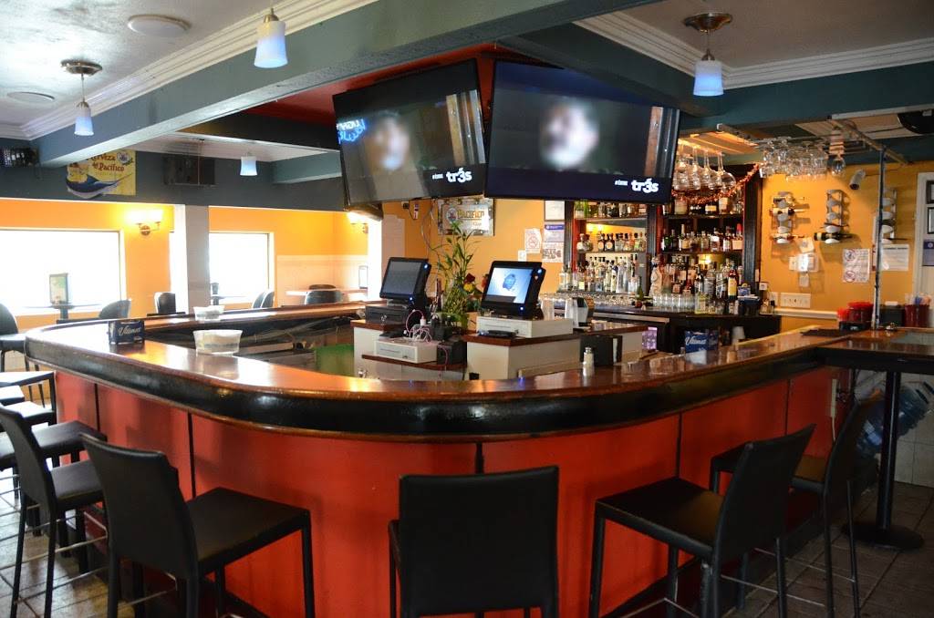 Mai-Quesi | restaurant | 1518 E New York St, Aurora, IL 60505, USA | 6305850720 OR +1 630-585-0720