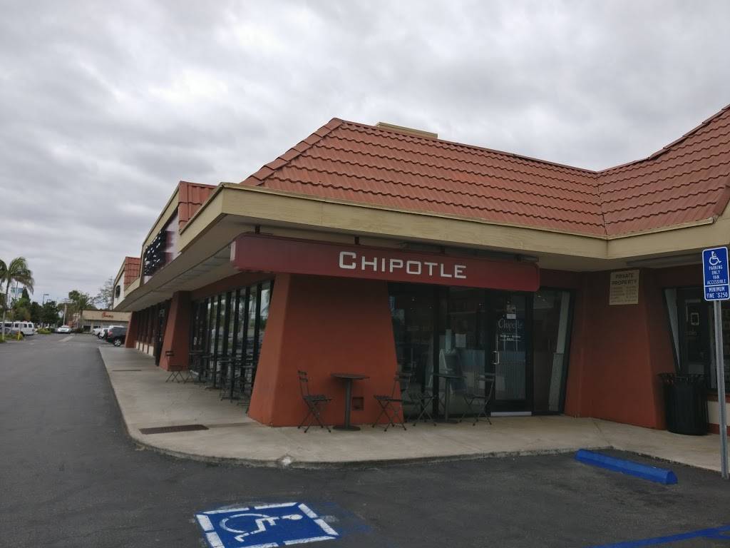 Chipotle Mexican Grill | restaurant | 3705 S Bristol St, Santa Ana, CA 92704, USA | 7147547380 OR +1 714-754-7380
