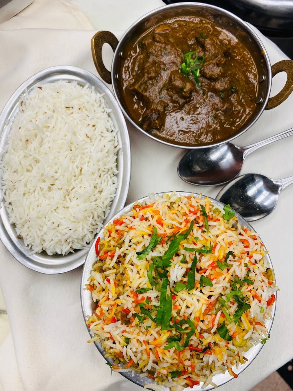 Everest Kitchen | restaurant | 43490 Yukon Dr #101, Ashburn, VA 20147, USA | 7037269333 OR +1 703-726-9333