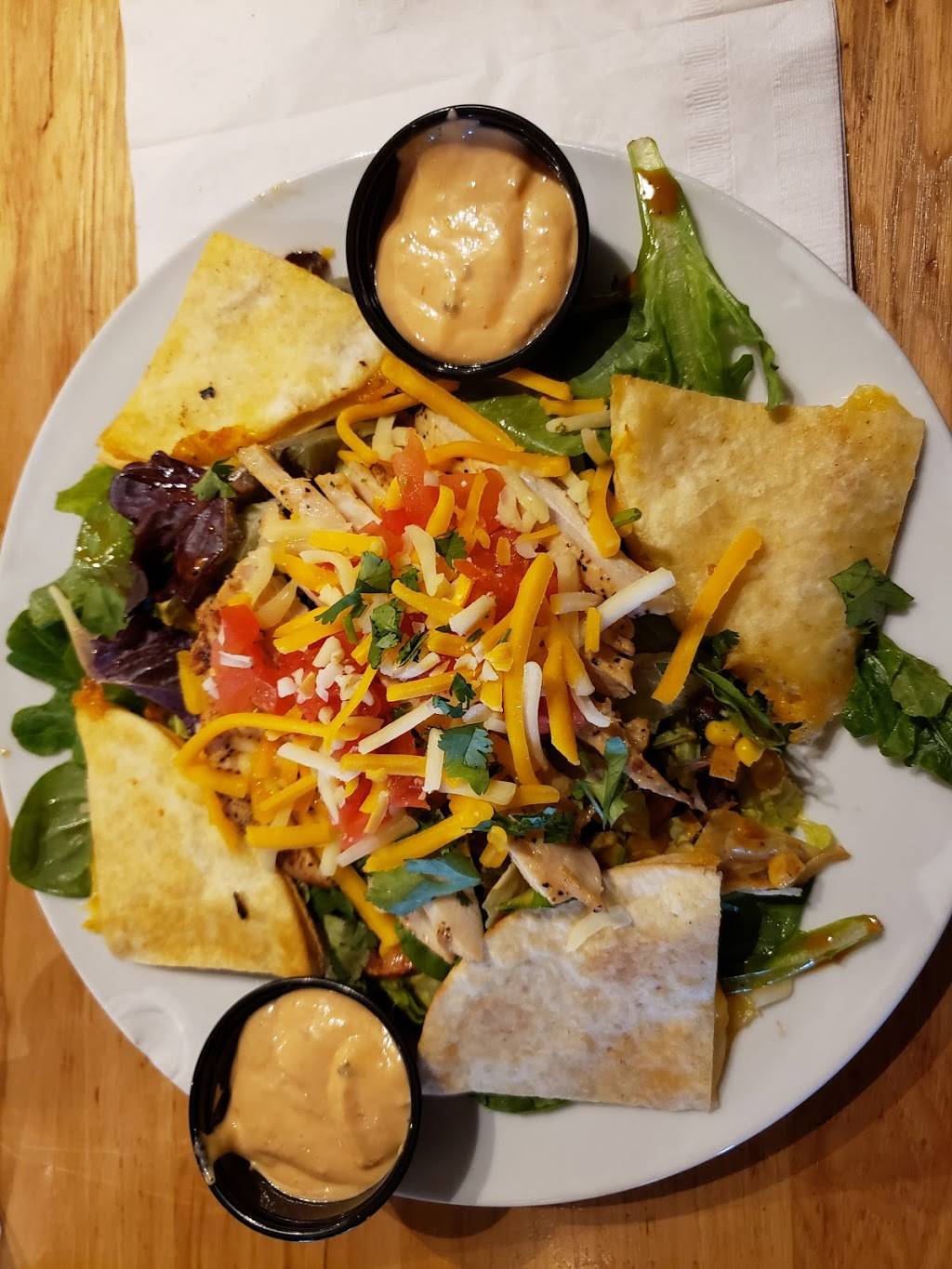 Chilis Grill & Bar | restaurant | 1260 N Germantown Pkwy, Cordova, TN 38016, USA | 9017567771 OR +1 901-756-7771