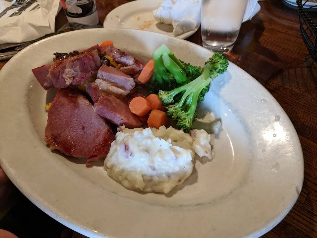 The Lodge on 64 | restaurant | 41W379 IL-64, St. Charles, IL 60175, USA | 6304438000 OR +1 630-443-8000