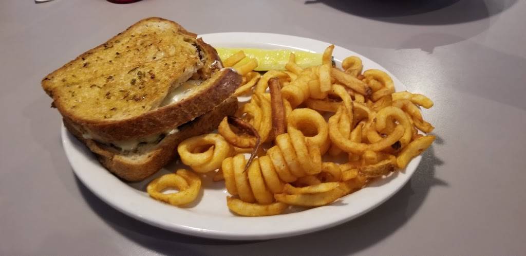 Three Guys Pizzeria | restaurant | 95 N Mountain Blvd, Mountain Top, PA 18707, USA | 5704742100 OR +1 570-474-2100