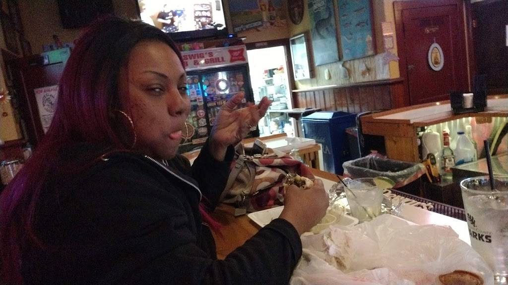 Swigs Pub & Grill | restaurant | 3143 S Clement Ave, Milwaukee, WI 53207, USA | 4144311229 OR +1 414-431-1229