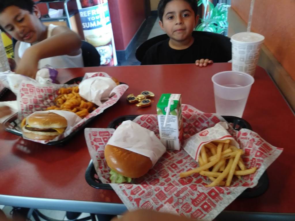 Jack in the Box | restaurant | 10390 Twin Cities Rd, Galt, CA 95632, USA | 2097440700 OR +1 209-744-0700